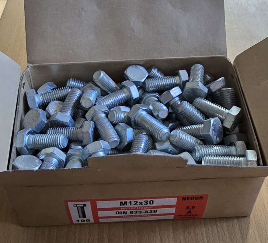 1 Packung DIN 933 Sechskantschraube mit Gewinde bis Kopf 8.8 verzinkt M12 x 30 mm (100 Stück Inhalt je Packung)
